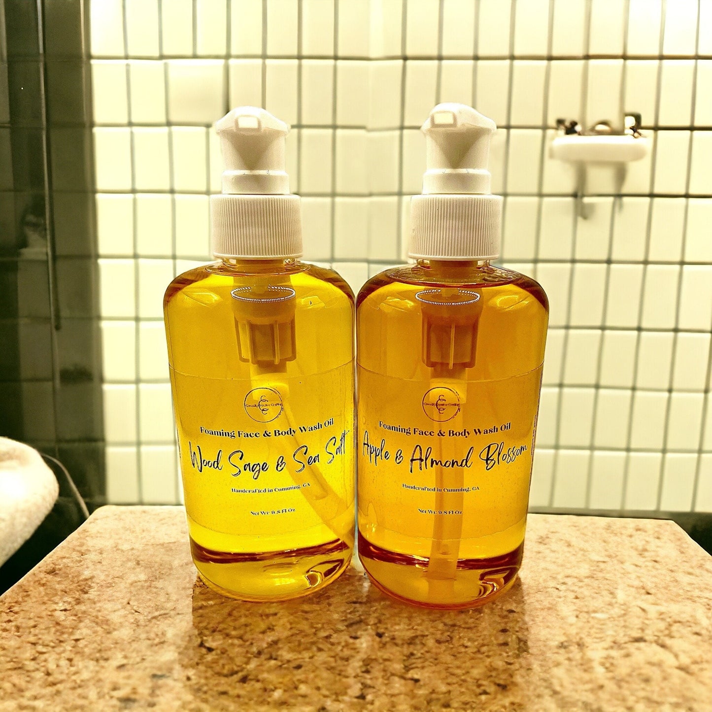 Foaming Face & Body Wash Oil/Moisturizing/Oil/Lightly Fragranced/Oil to Foamy Milky Cleanser